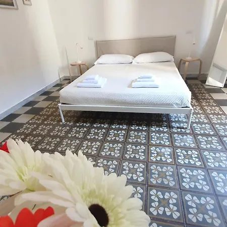 Domus 9 - Centro * バーリ